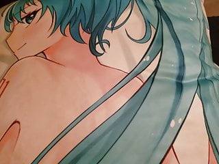 Having anal sex with my Hatsune Miku bodypillow