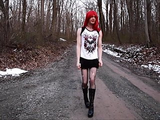 Ashley Sissykins in trouble