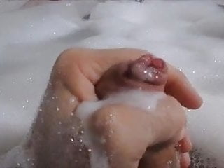wanking in bath 