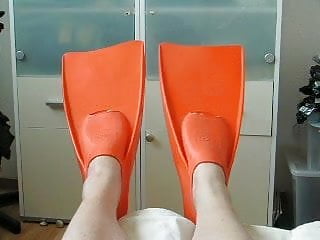 orange rubber flippers II - ich liebe Gummiflossen