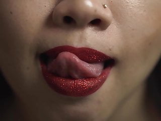 Lip tease &ndash; very erotic