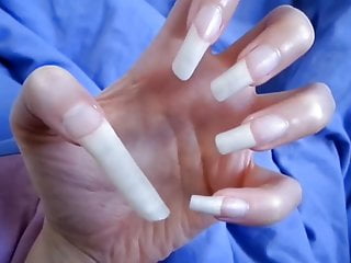 long thumb nail