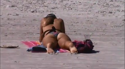 candid fat beach booty 65