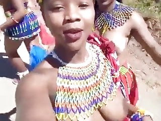 Amateur Nipples porno: Busty Zulu girls dancing topless selfie