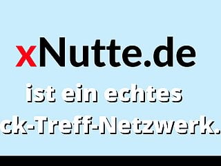 Rothaarige Silikon Titten rauf gespritzt - Bild 2