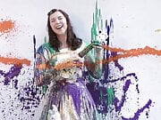 Lisa Hannigan Gets Splashed, Stained & Covered In Paint
