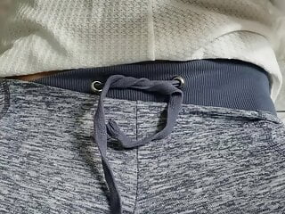  video: Babe is watching porn and cumming so fucking good