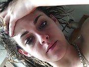 'Bella Swan' naked selfie video