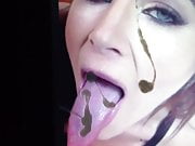 Cumtribute in the mouth