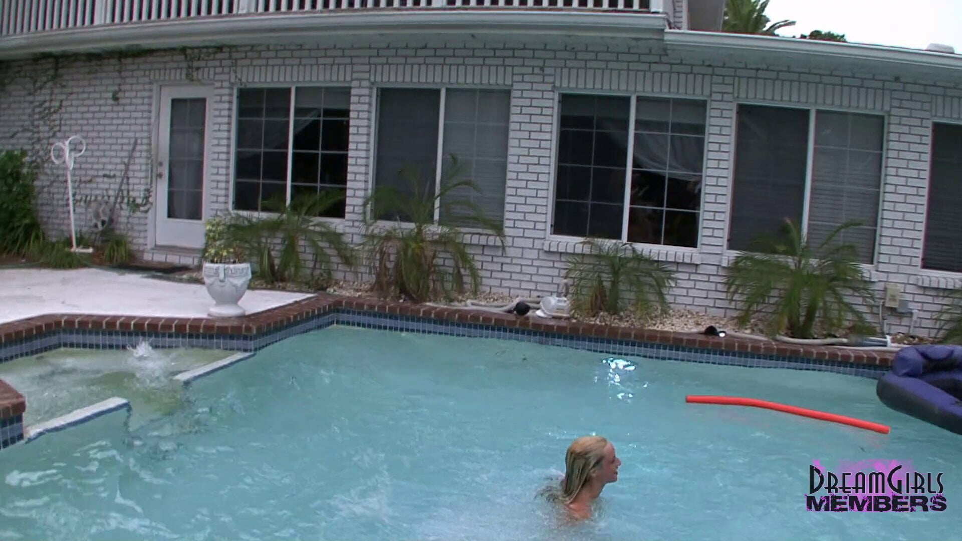Four Hot Chicks Party Naked In My Pool
