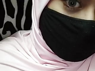 Horny, Niqab, Tudung, Melayu