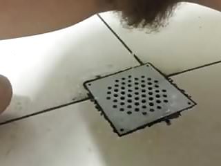 Haarige Pissnelke schifft im Walmart neben das Klo! - Bild 7