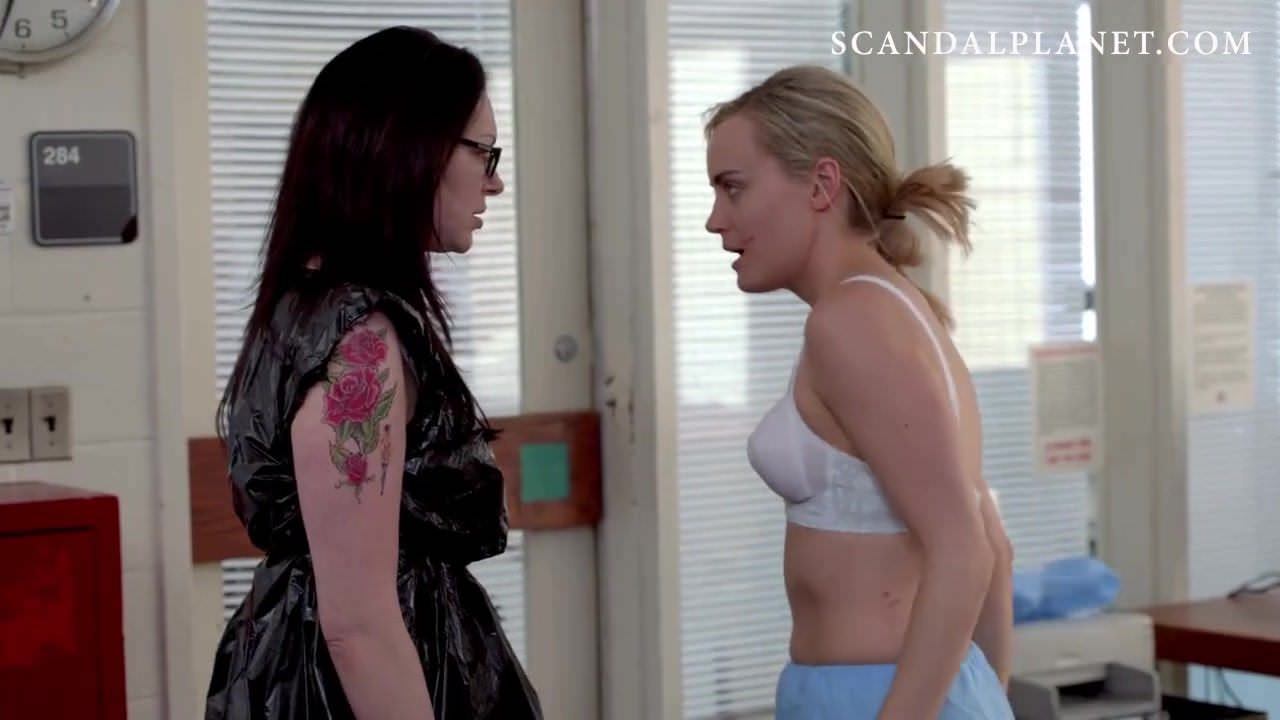 Laura Prepon & Taylor Schilling Lesbians On ScandalPlanetCom - 3.