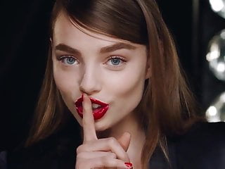 VIDAGE DE COUILLES EN REGLE SUR KRISTINE FROSETH 2