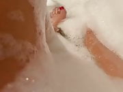 Vivyen Blondie while bathing
