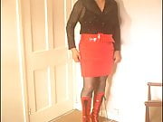 Dee in Red Boots