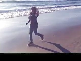 Mini Richard Big Boobs Beach Run Kiss...