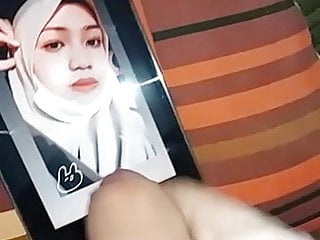 Video Tribute Beauty Girl In Hijab...