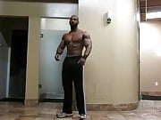bulge gym muscle