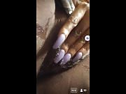 Black Chick show her pussy on Periscope