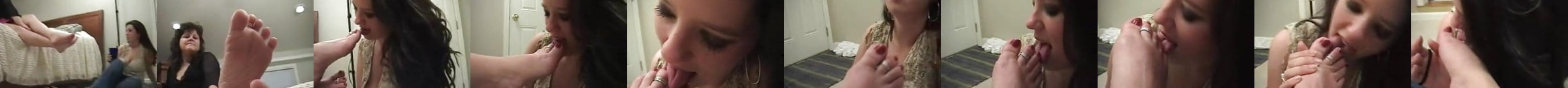 Lesbian Foot Licking Porn Videos Xhamster