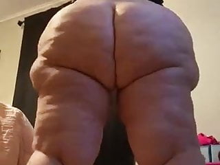 Huge White Bbw With A Massive Ass