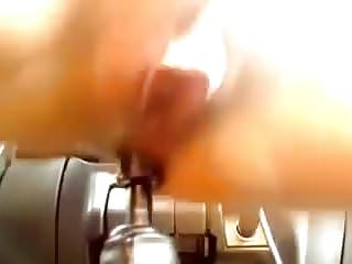 Echar gasolina con el coche encendido