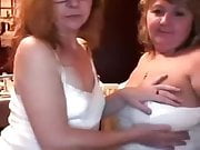 Mature lesbian on the Webcam R20