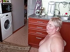 fucking wife in the mouth in the kitchen and cumming on her face 2