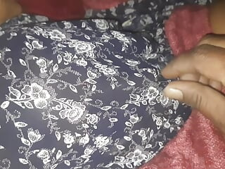 Desi hot bhabhi fucks cock in blanket with her boyfriend very lovingly chusti hai full body romance done