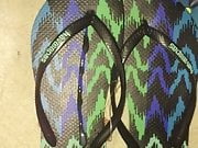 Cum in Havaianas Slim Tribal