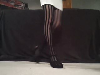 18 Webcams, Black Legs, Stockings and Heels