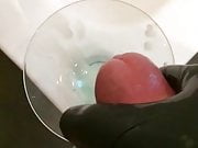 Cumshot in Cocktailglas