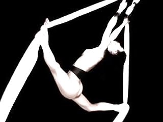 sexy japan lady artistic performance - nude sport art