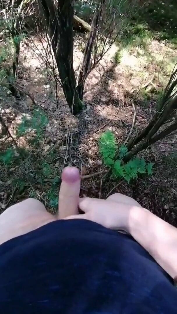 Huge Moaning Forest Cumshot outside - 1